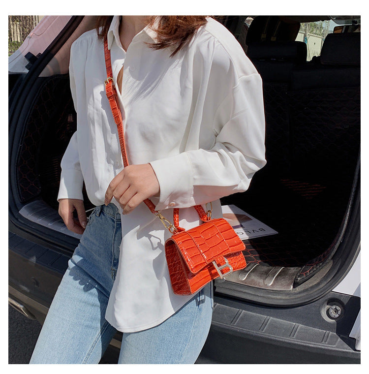 Net Red Small Black Bag Ladies Bag Casual Versatile One Shoulder Messenger Bag Black Crocodile Pattern Small Square Bag