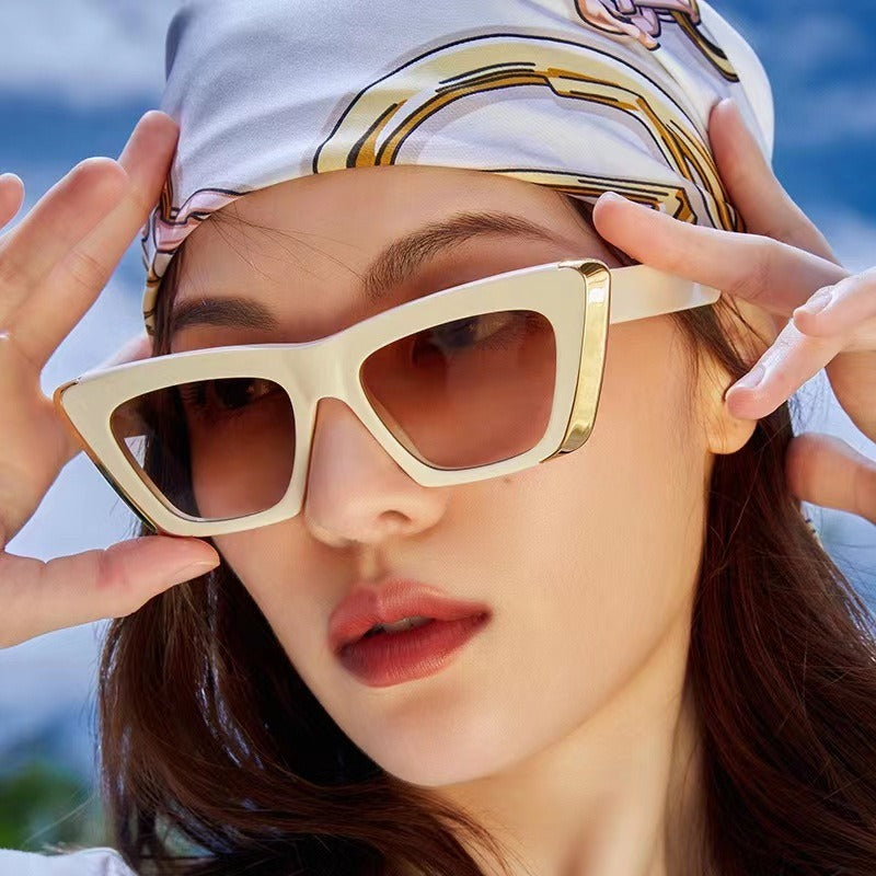 Fashionable Fashion Brand Cat Eye Sunglasses For Women Sunscreen Ins Small Frame UV Resistant Sunglasses For Men In Summer