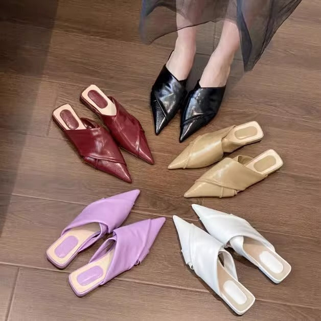Cross pointed flat bottomed slippers with a toe wrap, half flat heel, soft soled women's sandals for external wear