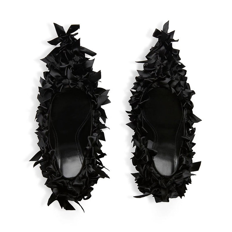 Pointed high heels with full bow inlaid thin heels