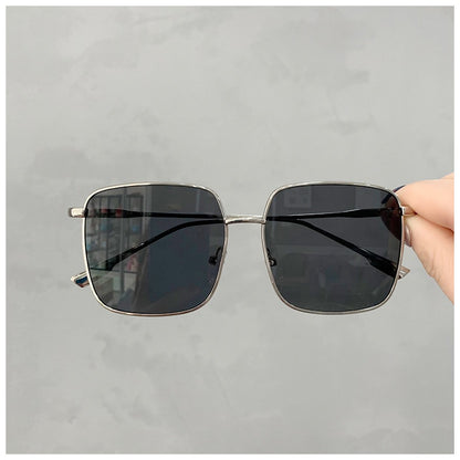 Fashionable sunglasses men's UV resistant large box sunglasses