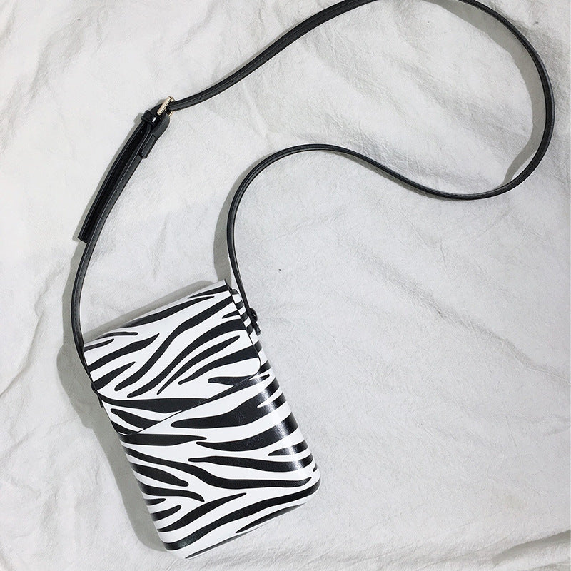 Korea Ins Mobile Phone Bag Female Messenger Small Bag New Trendy Fashion All-Match Vertical Shoulder Bag Small Shoulder Bag