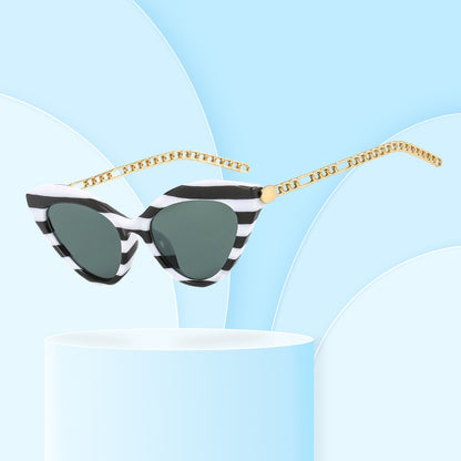 Modern personality show with sunglasses trend