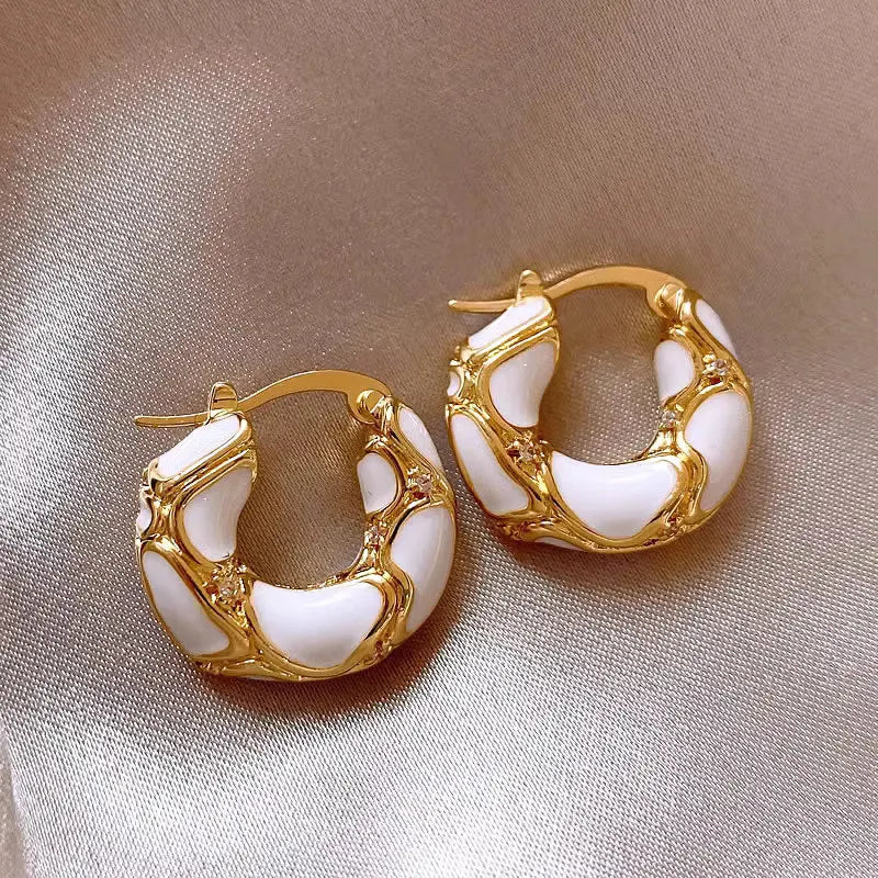 New Trendy Enamel Blue Color Metal Texture Small Hoop Earrings for Women Gold Plated Statement Ear Buckle Creative Jewelry Gifts