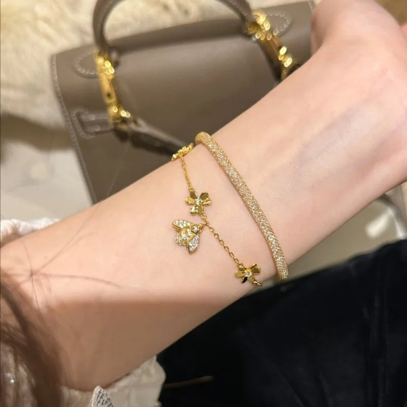 Fashion silver 925 inlay diamond elegant and exquisite Bracelets for women Retro bee three flower bangles luxury wedding jewelry