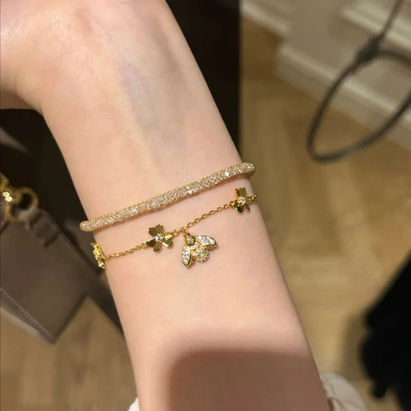Fashion silver 925 inlay diamond elegant and exquisite Bracelets for women Retro bee three flower bangles luxury wedding jewelry